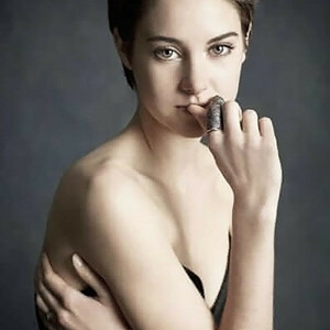 Newest Celebrity Nude Shailene Woodley 091 pic