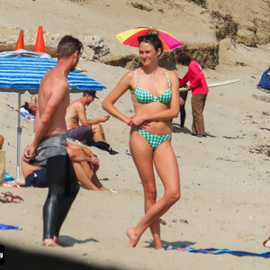 nude celebrities Shailene Woodley 006 pic