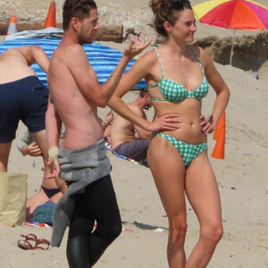 nude celebrities Shailene Woodley 013 pic