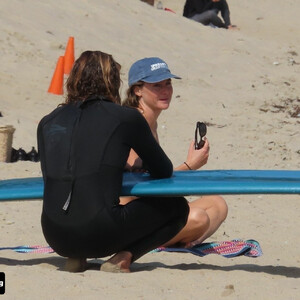 Real Celebrity Nude Shailene Woodley 076 pic