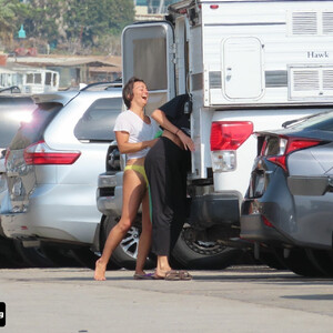 Free nude Celebrity Shailene Woodley 092 pic