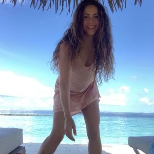 Shakira Sexy (5 New Photos) – Leaked Nudes