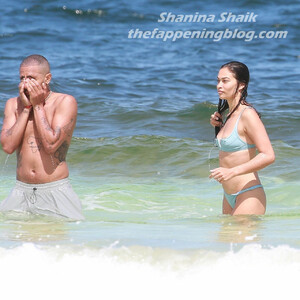 Free Nude Celeb Shanina Shaik 019 pic