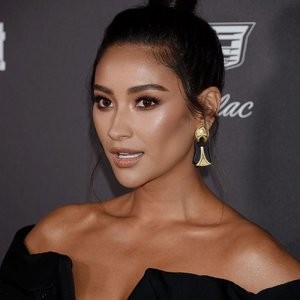 Shay Mitchell Sexy (35 Photos + GIF) – Leaked Nudes
