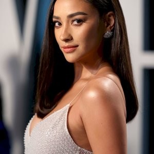 Leaked Celebrity Pic Shay Mitchell 012 pic