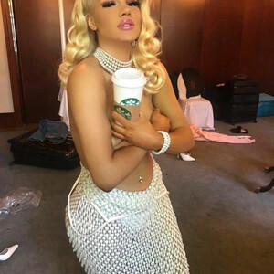 Newest Celebrity Nude Shirin David 015 pic