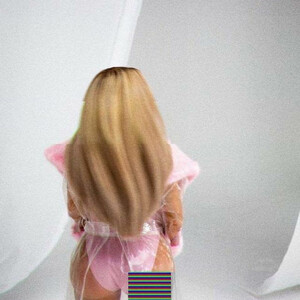 Nude Celeb Pic Shirin David 035 pic