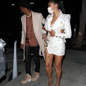 Sierra Capri & Jonathan Daviss Are Seen Leaving Craig’s After a Night of Celebrating (15 Photos) – Leaked Nudes