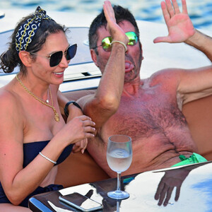 Simon Cowell & Lauren Silverman Chilled Out On Their Boat on Holiday in Barbados (36 Photos) - Leaked Nudes