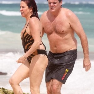 Slash’s Ex-Wife Perla Ferrar is Living Life on the Beach (32 Photos) – Leaked Nudes
