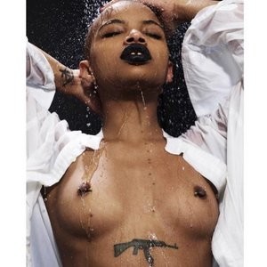 Slick Woods Topless & Sexy (10 Photos) – Leaked Nudes