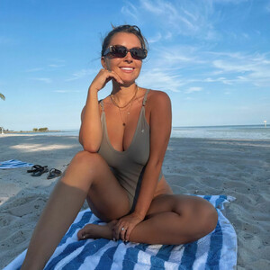 Best Celebrity Nude Sofia Bevarly 023 pic