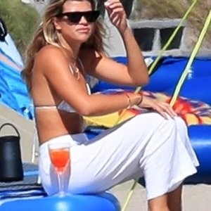 Real Celebrity Nude Sofia Richie 031 pic