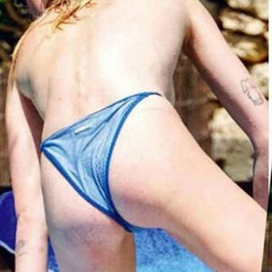 celeb nude Sophie Turner 065 pic