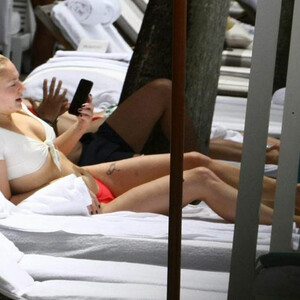 Hot Naked Celeb Sophie Turner 097 pic