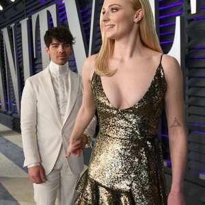 Sophie Turner Sexy (14 Photos) – Leaked Nudes