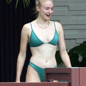 Celeb Nude Sophie Turner 129 pic