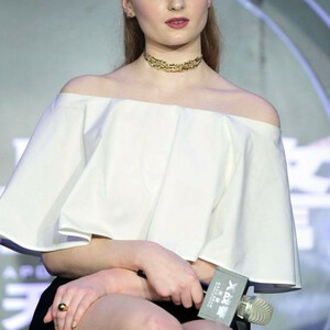 Naked Celebrity Sophie Turner 132 pic