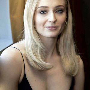 Naked Celebrity Sophie Turner 137 pic