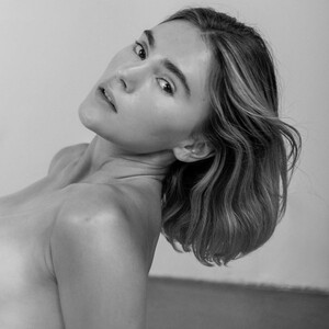Free Nude Celeb Stefanie Giesinger 007 pic