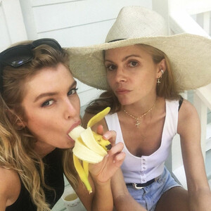 Celebrity Leaked Nude Photo Stella Maxwell 031 pic