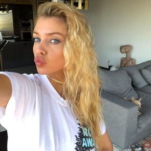 Naked celebrity picture Stella Maxwell 044 pic