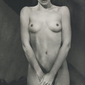 Naked Celebrity Pic Stephanie Corneliussen 004 pic
