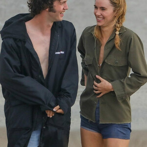 Real Celebrity Nude Suki Waterhouse 002 pic