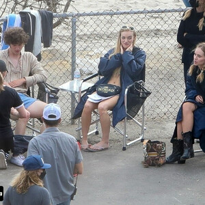 Celebrity Leaked Nude Photo Suki Waterhouse 060 pic