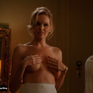 Celeb Naked Sunny Mabrey 012 pic