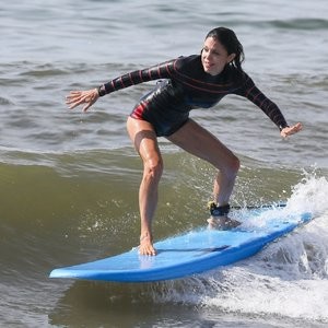 Surf’s Up! Bethenny Frankel Hits the Waves in The Hamptons (66 Photos) – Leaked Nudes