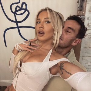 Naked Celebrity Tammy Hembrow 004 pic