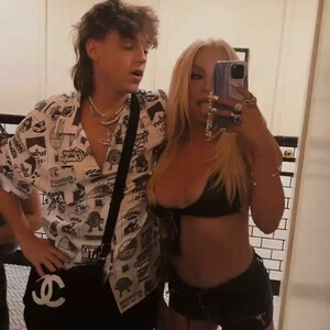Free nude Celebrity Tana Mongeau 025 pic