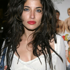 Celeb Naked Tania Raymonde 002 pic