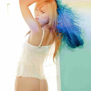 Celeb Naked Taryn Manning 012 pic