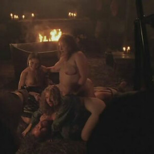 Newest Celebrity Nude Taryn Manning 021 pic