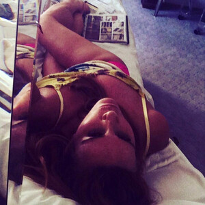 Celeb Naked Tawny Kitaen 013 pic