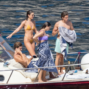 Leaked Celebrity Pic Taylor Marie Hill 003 pic