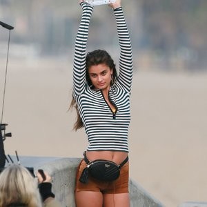 Nude Celeb Pic Taylor Marie Hill 006 pic