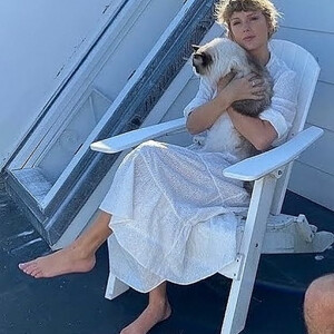 Nude Celeb Pic Taylor Swift 170 pic