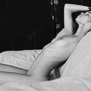 Naked Celebrity Terri-Lee Blake 003 pic