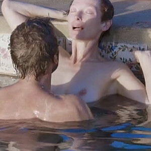 Hot Naked Celeb Tilda Swinton 043 pic