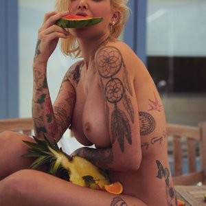 Leaked Celebrity Pic Tina Louise 001 pic