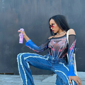Free nude Celebrity Tinashe 002 pic