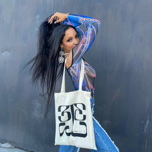 Celeb Nude Tinashe 004 pic