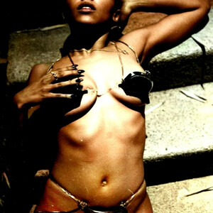 Celeb Nude Tinashe 009 pic