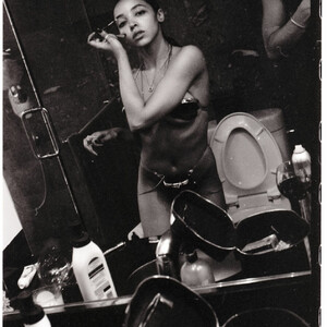 Naked Celebrity Pic Tinashe 013 pic