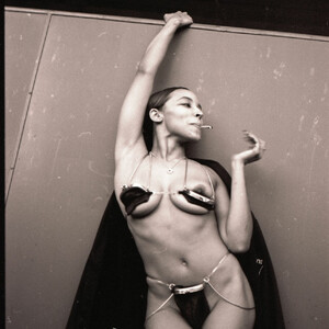 Celeb Naked Tinashe 021 pic