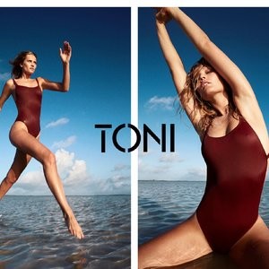 Leaked Celebrity Pic Toni Garrn 002 pic