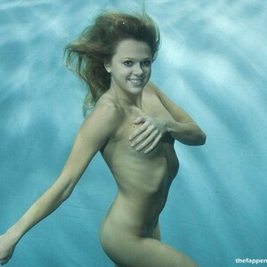 nude celebrities Tonia Couch 099 pic